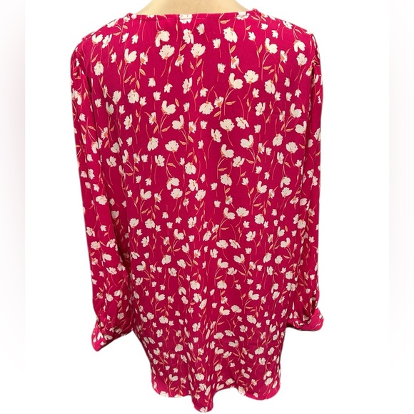 NWOT Lush Women’s Plus Size 1X Red Floral V-Neck Long Sleeve Blouse - Picture 4 of 10